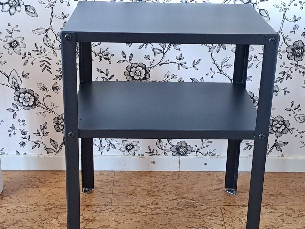 Продажа мебели Ikea: комод, стол, тумбы и прикроватные тумбочки — фото 3