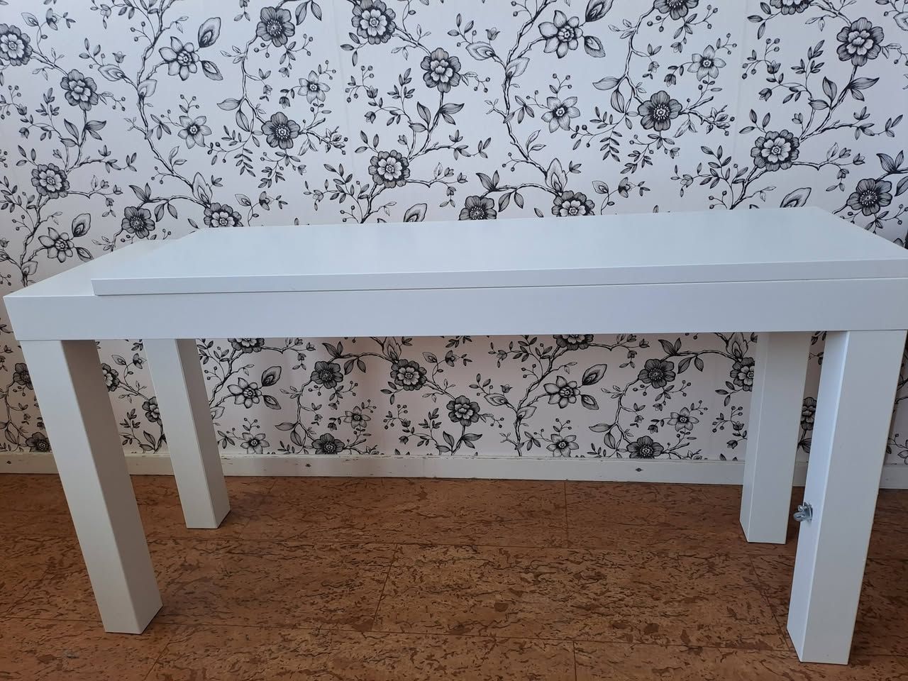 Продажа мебели Ikea: комод, стол, тумбы и прикроватные тумбочки — фото 4