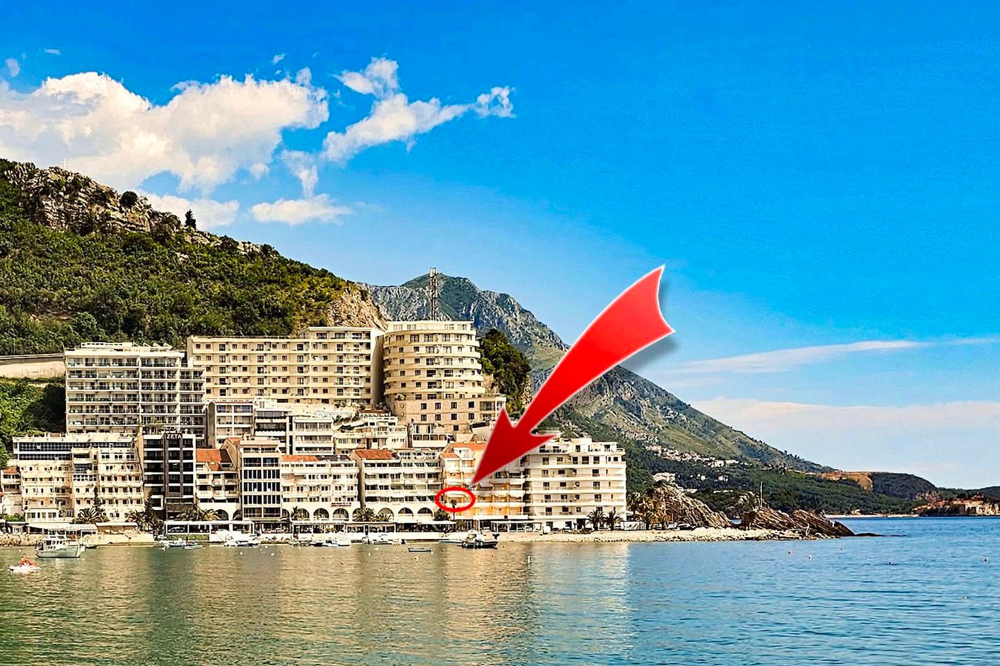 Квартира у моря в Рафаиловичи, Черногория — фото 1